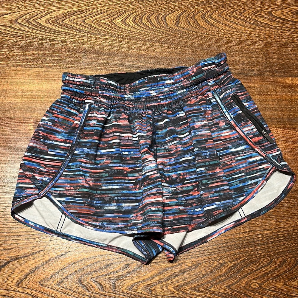 Like New! Lululemon Tracker Lined Short 4”